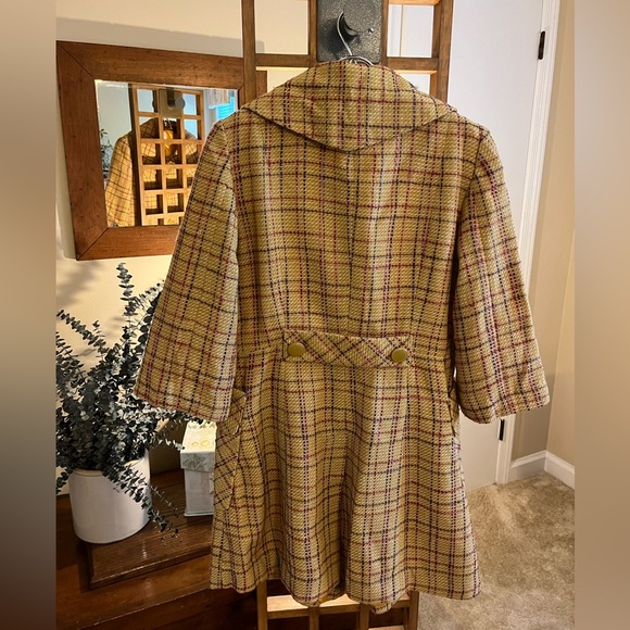 TULLE (Med.) retro/vintage coat - yellow w/ magenta & purple - Picture 3 of 3